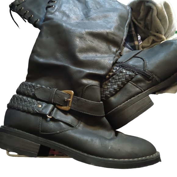 Ladies size 6 medium boots - Picture 4 of 5